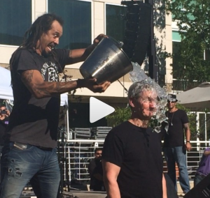 video of tim cook, apple CEO, taking ALS ice bucket challenge